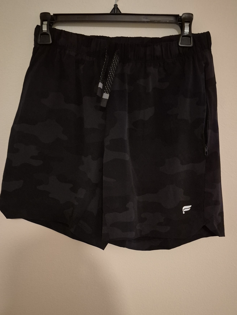 Fabletics Men’s Black Camo Performance Shorts | Size 30